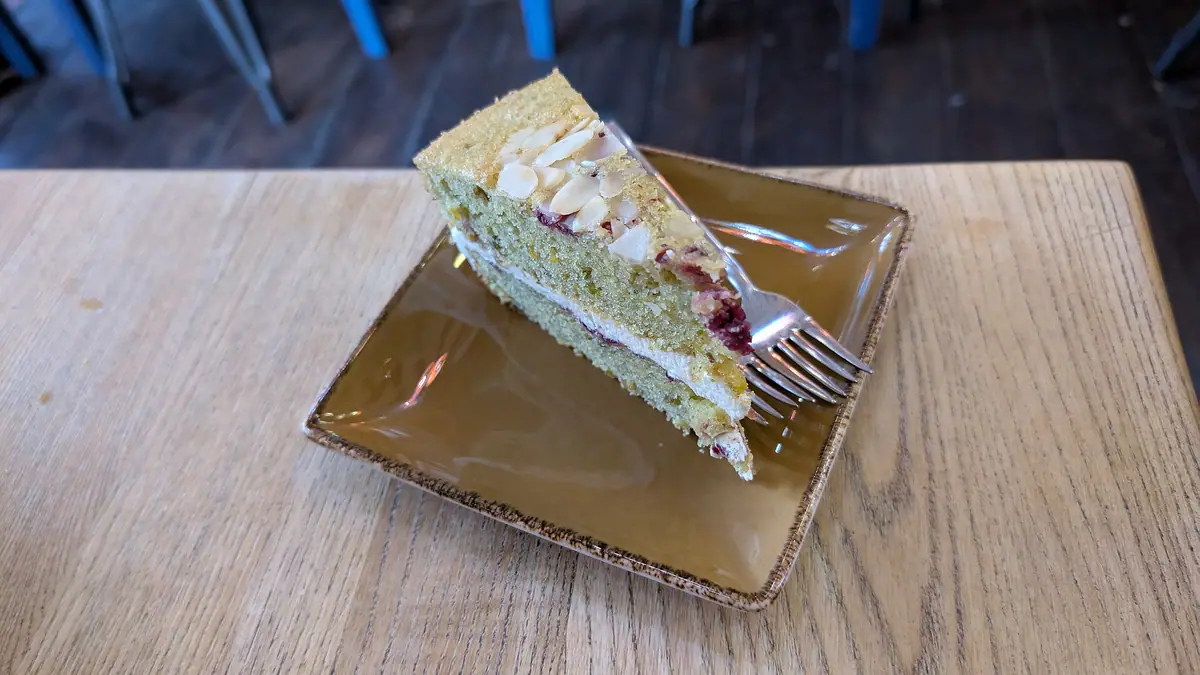 Cake Box – eggless cake shop in Canning Town, London